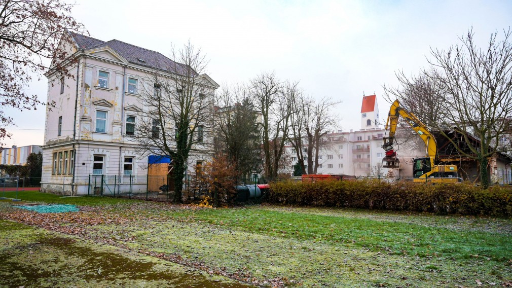 Das alte Hortgebäude in der Grillparzerstraße. (Foto: Arman Kalteis)