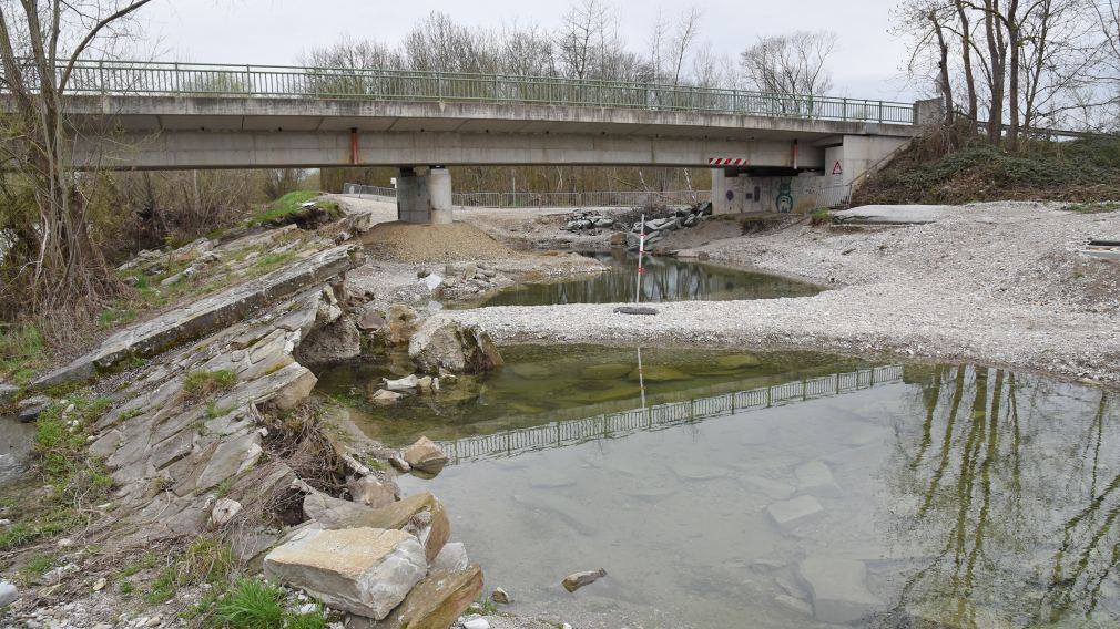 Der Traisentalradweg im Bereich an der Brücke in Radlberg nach den Sanierungsarbeiten. (Foto: Josef Vorlaufer)