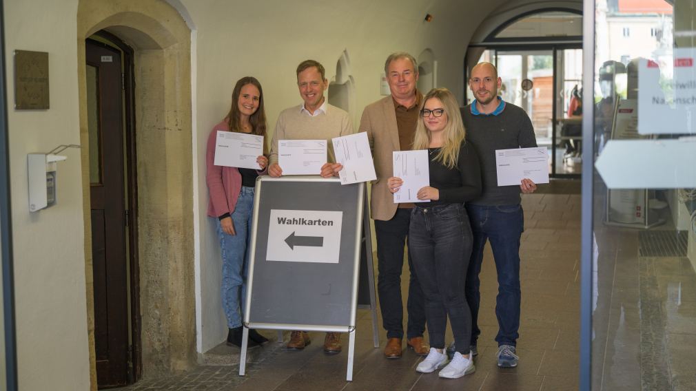 Wahlkarten können noch bis 7. Oktober im Rathaus persönlich beantragt werden. (Foto: Arman Kalteis)