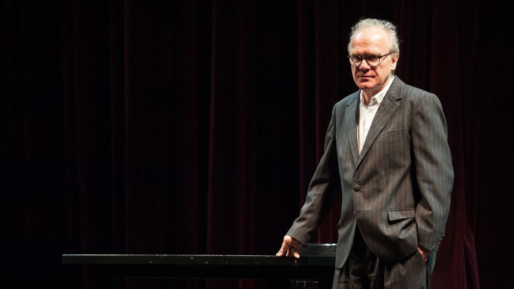 Schriftsteller Michael Köhlmeier präsentiert gemeinsam mit Organist Davide Mariano eine Reise ans Ende der Nacht im Dom. (Foto: Reinhard Werner)