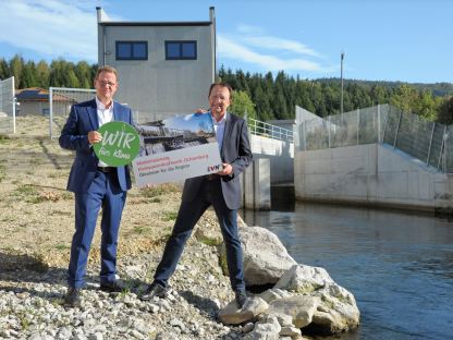 EVN-Vorstandssprecher Stefan Szyszkowitz und Bürgermeister Matthias Stadler. (Foto: Wolfgang Mayer)