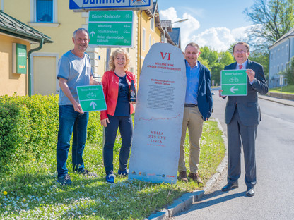 v.l.n.r.: Wolfgang Zimprich („die werbetrommel“), BR Eva Prischl (Magistrat St. Pölten), Mag. Andreas Purt (GF Mostviertel Tourismus), Bürgermeister Mag. Matthias Stadler (Foto: Arman Kalteis)