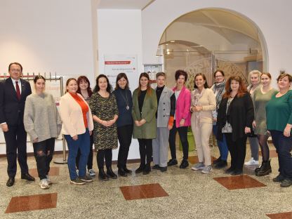 Foto von den Vertreterinnen des Fachausschusses für Frauen mit Bürgermeister Matthias Stadler. (Foto: Josef Vorlaufer)