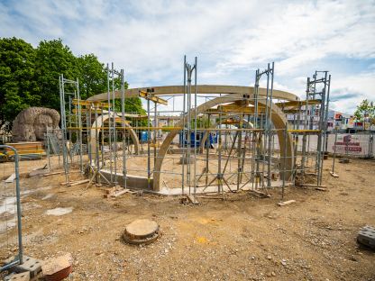 Die Baustelle des Windfängers am Europaplatz. (Foto: Arman Kalteis)