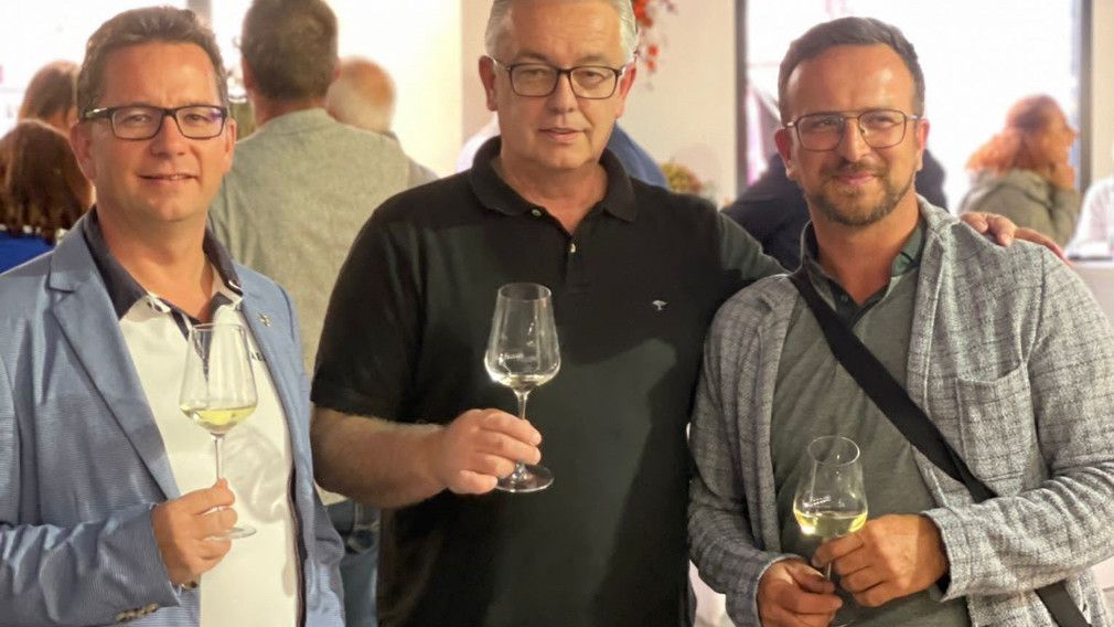 Marketing-St. Pölten-Geschäftsführer Matthias Weiländer besuchte AUST bei der Eröffnung.