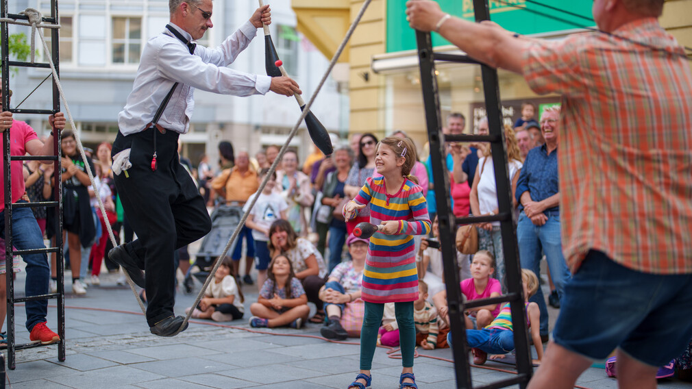 Ein Künstler des Bravissimo Straßenkunstfestivals. (Foto: Josef Bollwein)