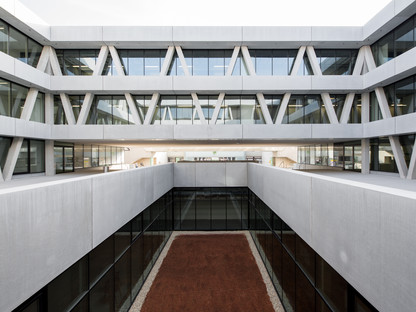 Das Gebäude der NDU (New Design University)