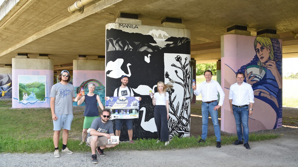 Graffiti-Kunst unter der ÖBB-Westbahnbrücke in St. Pölten. (Foto: Josef Vorlaufer)