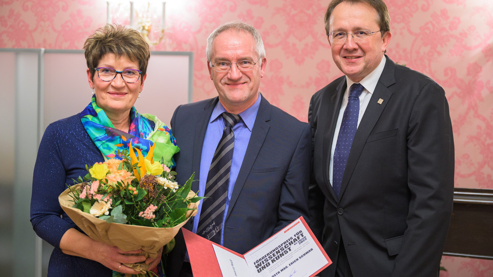 OStR Mag. Erich Schwab erhielt den Förderungspreis der Stadt St. Pölten für Wissenschaft und Kunst. (Foto: Arman Kalteis)