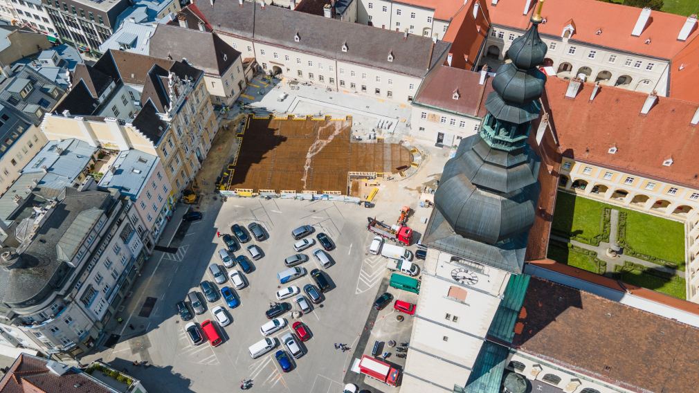 Betonierarbeiten am Domplatz