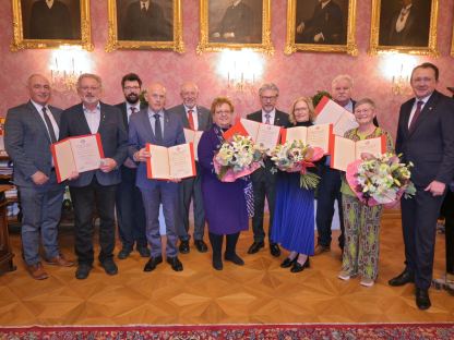 Mit dem Ehrenzeichen der Landeshauptstadt wurden gleich acht herausragende Persönlichkeiten gewürdigt. (Foto: Wolfgang Mayer)