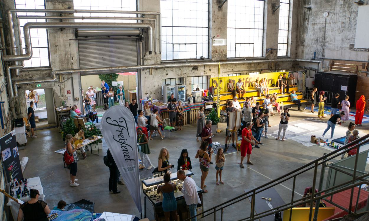Die Art Session STP holt junge Talente aus den unterschiedlichsten Kunst-Genres in den Glanzstoff-Hallen vor den Vorhang. Foto: Art Session STP