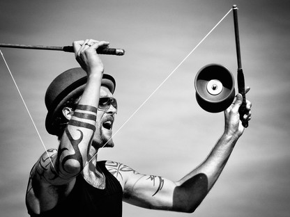 Straßen- und Zirkuskünstler El Diabolero. (Foto: Nicole Oestreich)