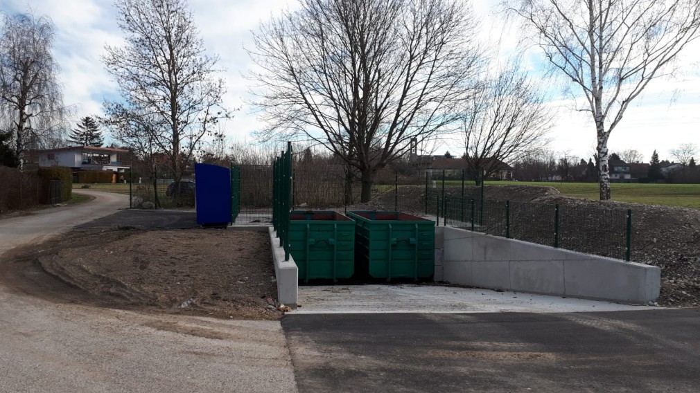 Blick auf Grüncontainerplatz. (Foto: Jürgen Pomberger).