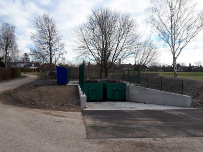 Blick auf Grüncontainerplatz. (Foto: Jürgen Pomberger).