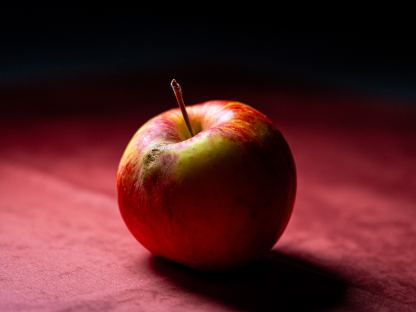 Stillleben: Foto von einem Apfel