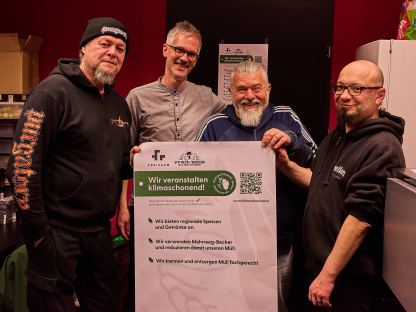 Foto von Reinhold Reither vom STP-Metalweekend, Freiraum-Programmleiter Martin Rotheneder, Josef Schick von der Kulturvernetzung und Christian Dörr. (Foto: Klaus Engelmayer)