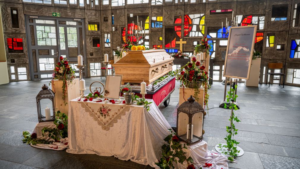 Das Foto zeigt die Zeremonienhalle am Hauptfriedhof. (Foto: Christian Krückel)