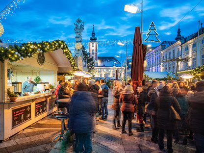 Der märchenhafte Christkindlmarkt lädt heuer wieder zum geselligen Beisammensein. (Foto: Josef Bollwein)