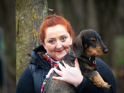 Polly plauscht mit Dackeldame Berta