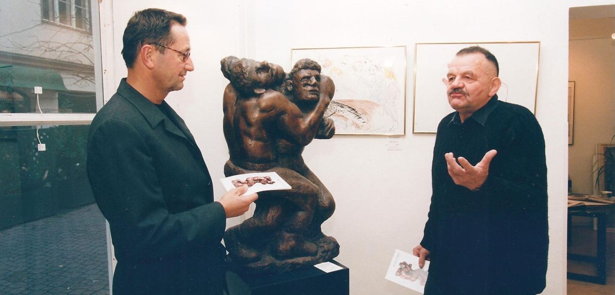 Alfred Hrdlicka stellte seine Skulpturen in der Galerie in der Schreinergasse aus.