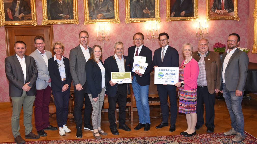 Treffen im Rathaus mit den Partner:innen der Leader-Regionen „Mostviertel-Mitte“ und „Donau NÖ-Mitte“. (Foto: Josef Vorlaufer)