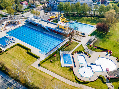 Luftaufnahme vom städtischen Sommerbad Citysplash. (Foto: Arman Kalteis)