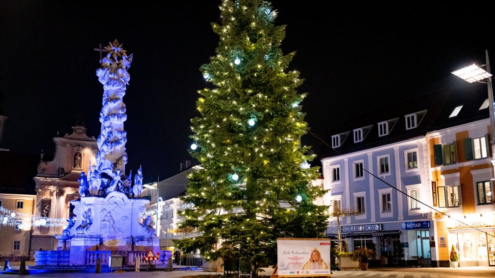 Auch heuer wird die Weihnachtsbeleuchtung in der St. Pöltner Innenstadt wieder Groß und Klein erfreuen. (Foto: Arman Kalteis)