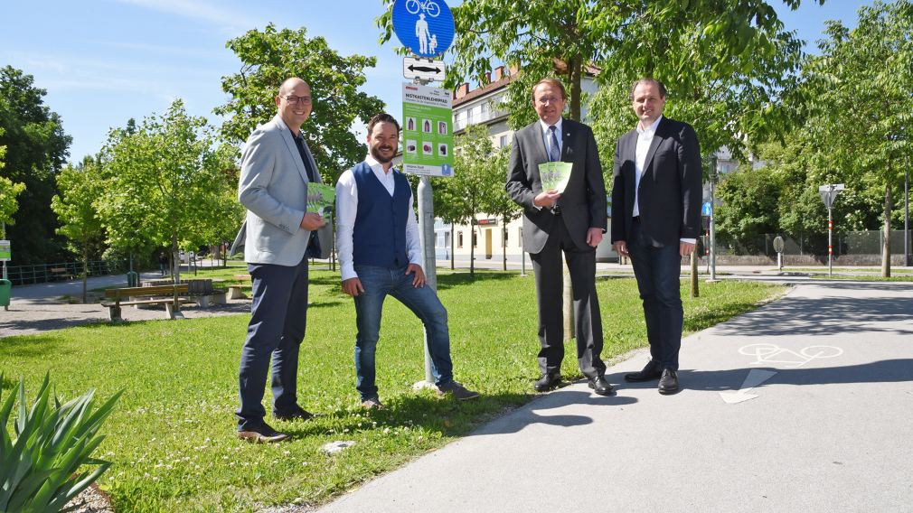 Bürgermeister Matthias Stadler, Kulturamtsleiter Alfred Kellner, Haus-für-Natur-Leiter Ronald Lintner und Geschäftsführer Matthias Pacher. (Foto: Josef Vorlaufer)