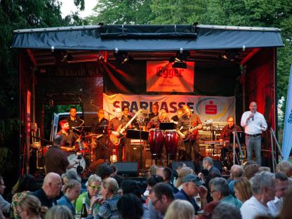 Die KIWANIS sorgen mit ihrem Charity-Event für drei Tage voller Jazz-Klänge im Sparkassenpark. Foto: Bernhard Brunnthaler