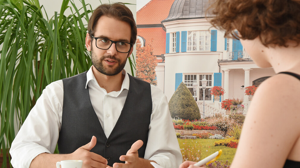 Kerstin Stolzlederer dirigiert die Stadtkappelle.