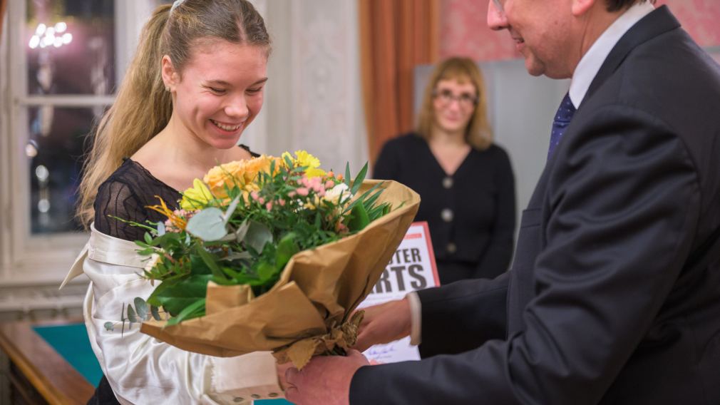 Olivia Goga erhielt den Youngster-of-Arts-Preis 2022. (Foto: Arman Kalteis)