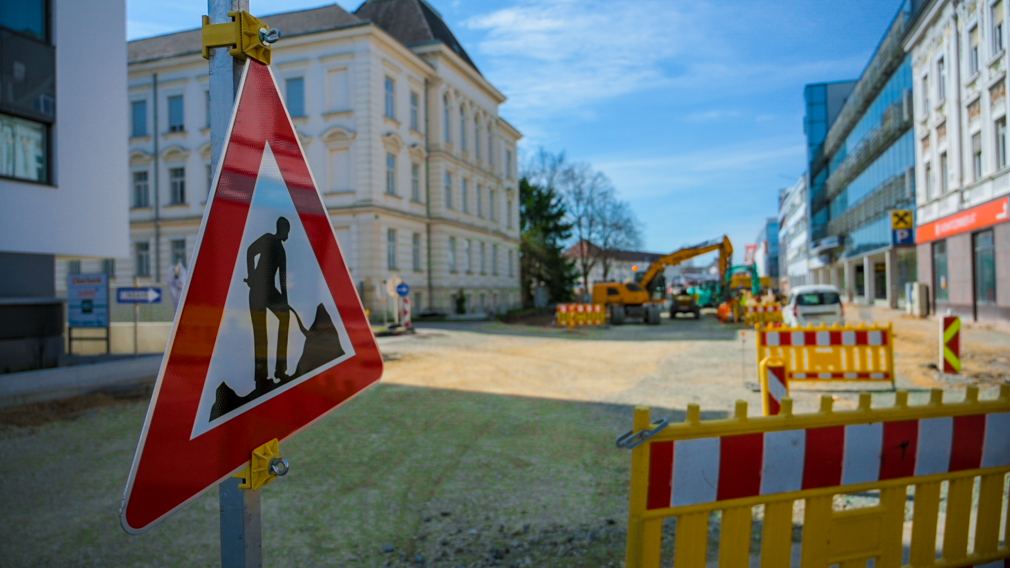 Eine Abbildung der Baustelle in der Linzerstraße beim Europaplatz. (Foto: Christian Krückel)