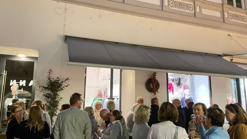 Der Modeshop war bereits am Eröffnungstag bestens besucht.