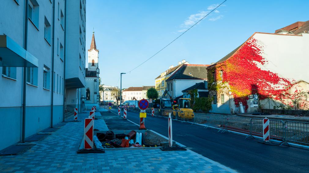 Ein Foto der Baustelle in der Dr. Karl Renner-Promenade zwischen Linzertor und Schulgasse. (Foto: Christian Krückel)