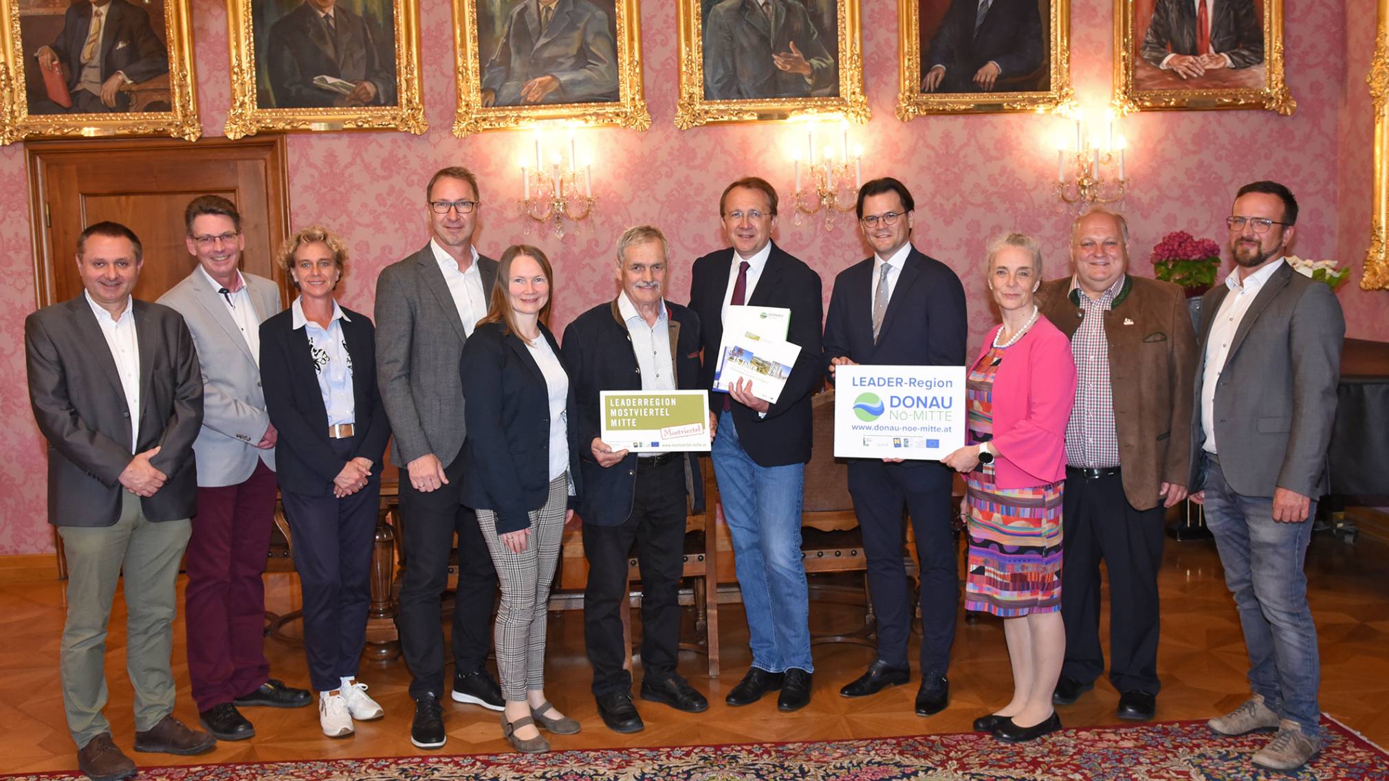 Treffen im Rathaus mit den Partner:innen der Leader-Regionen „Mostviertel-Mitte“ und „Donau NÖ-Mitte“. (Foto: Josef Vorlaufer)
