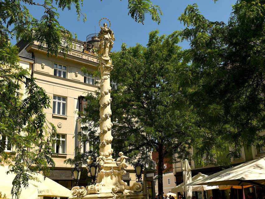 Night-Market im Wohnzimmer in der Stadt